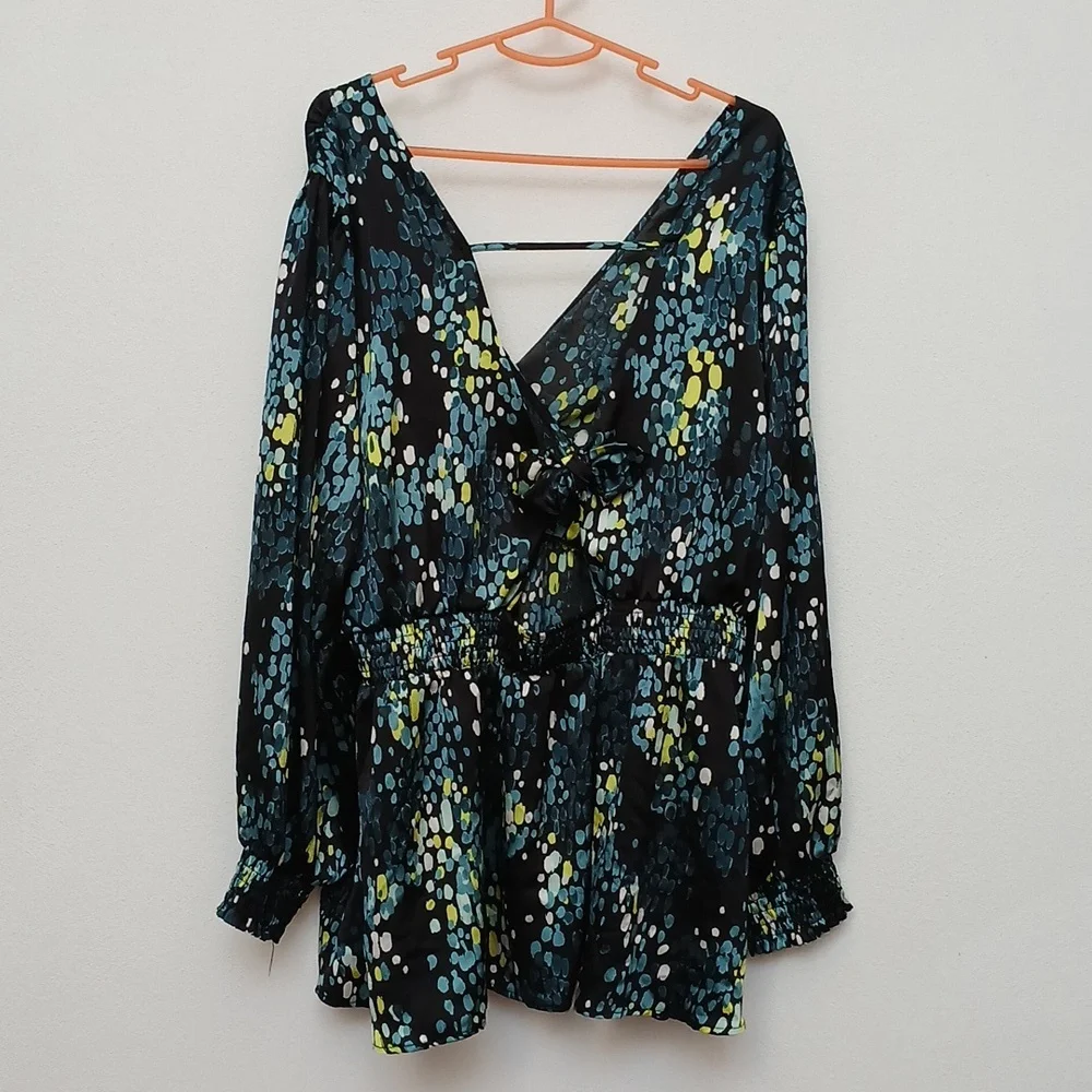 Torrid Black Surplice Long Sleeve Top With Green Dot Print Size 3X Bow Back - Picture 2 of 8